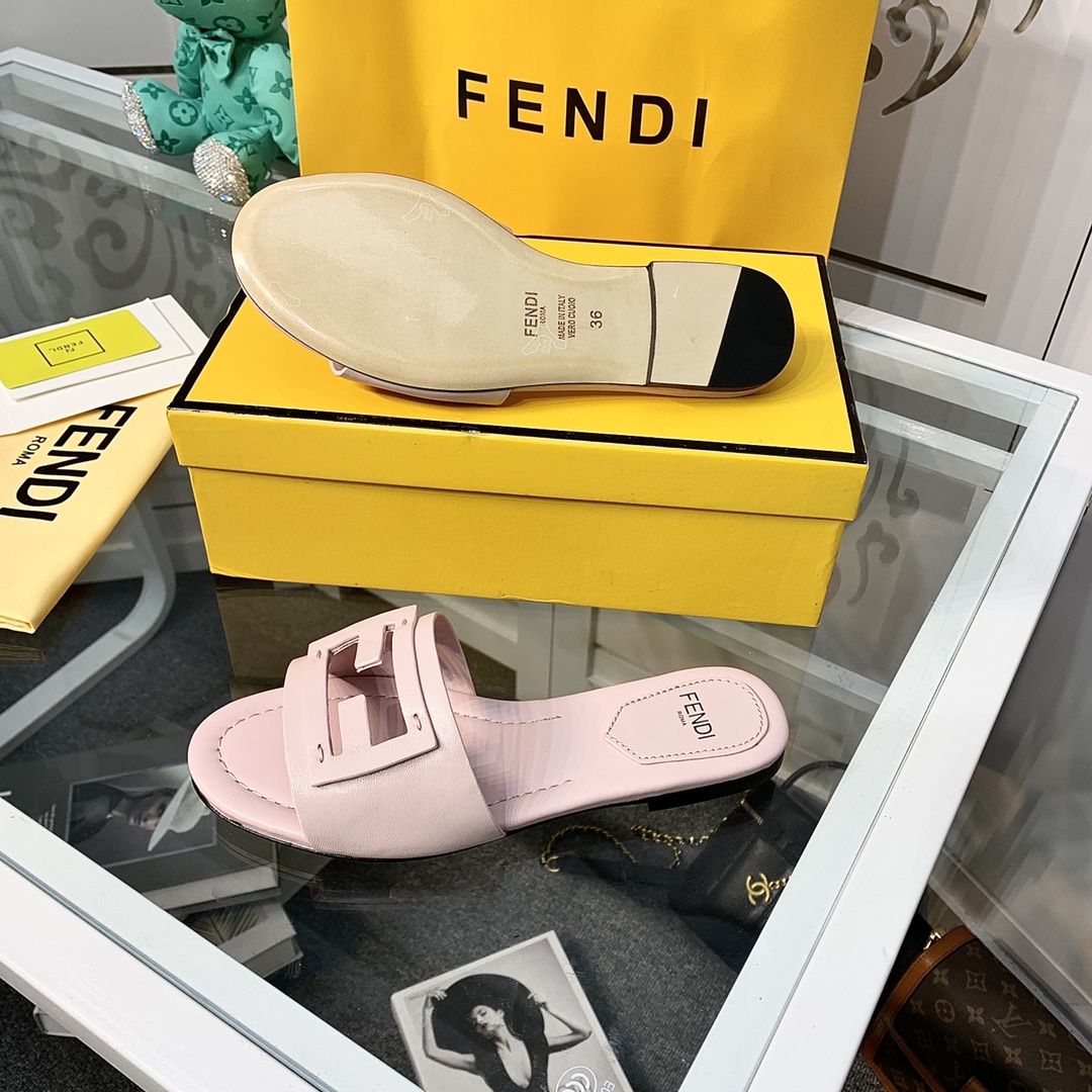 Fendi Signature Pink Leather Slides - FashionPlug