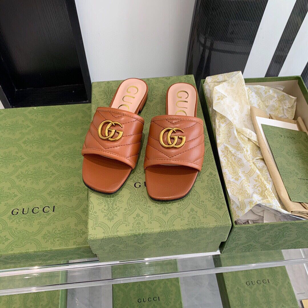 Gucci Women's Slide With Double G - FashionPlug