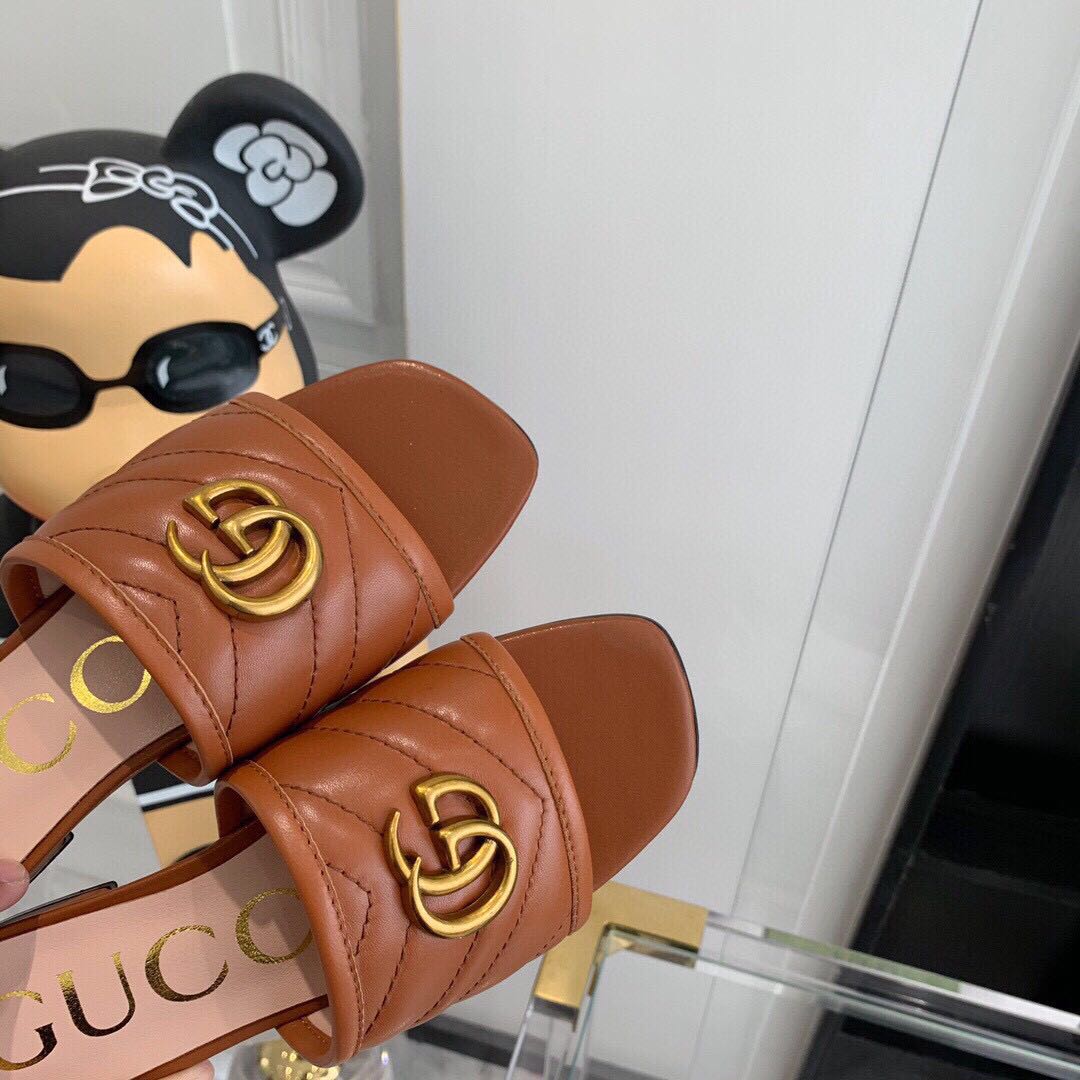 Gucci Women's Slide With Double G - FashionPlug