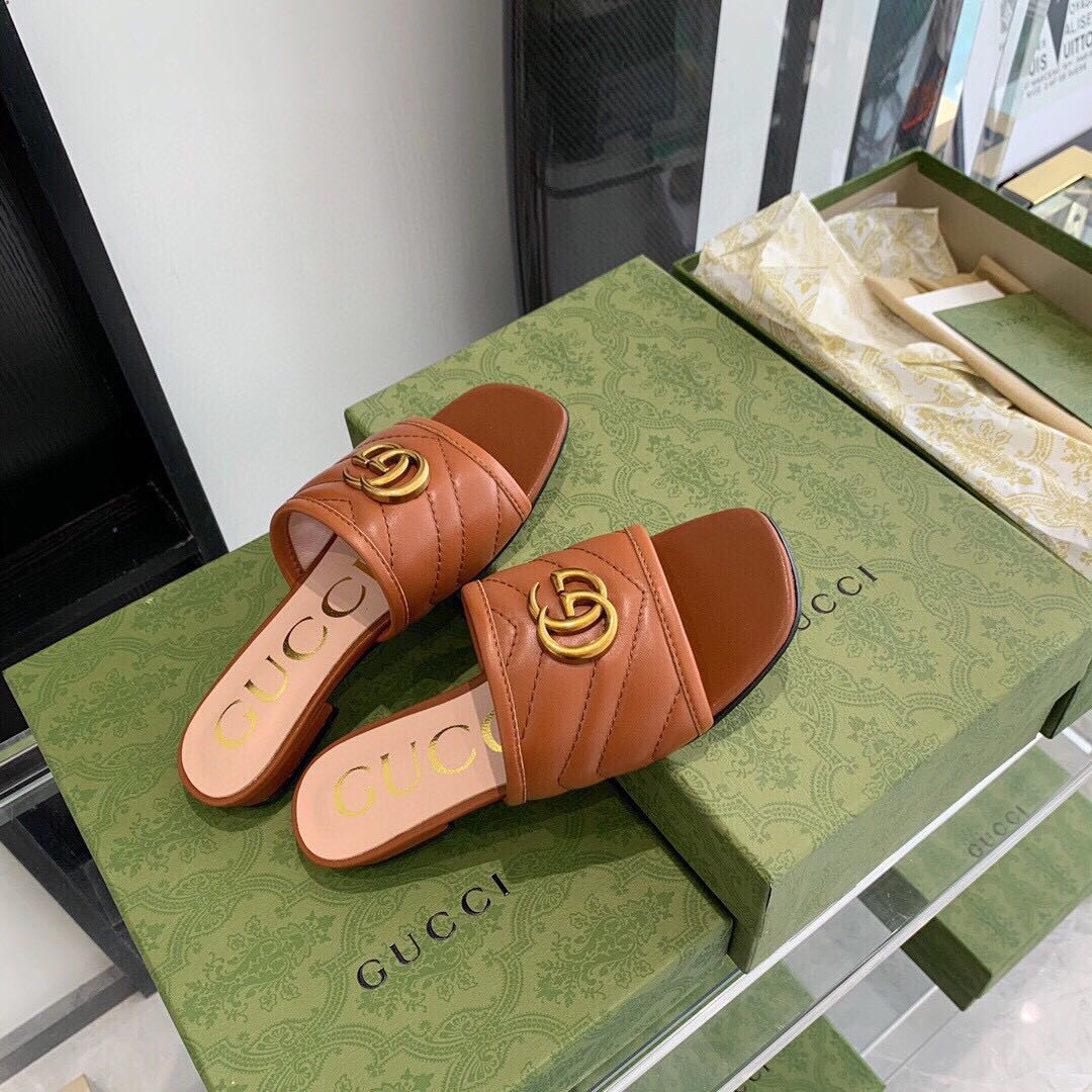 Gucci Women's Slide With Double G - FashionPlug