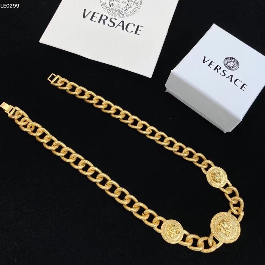 Versace Medusa Necklace - FashionPlug