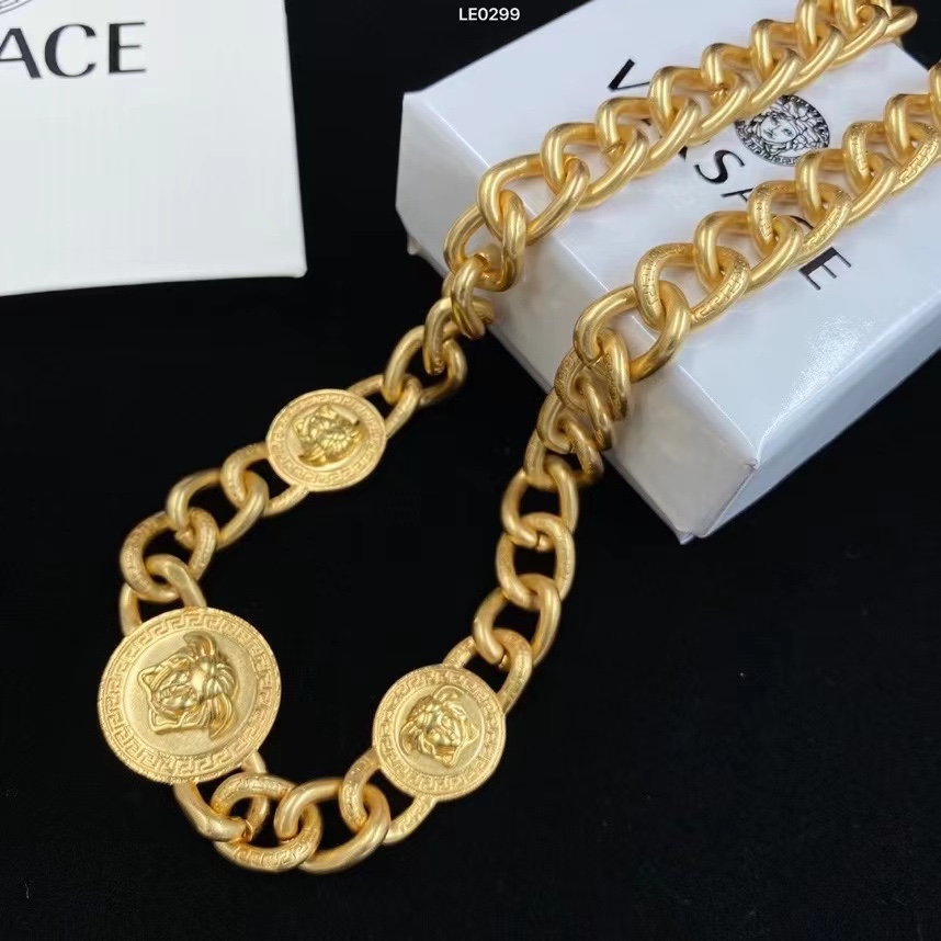 Versace Medusa Necklace - FashionPlug