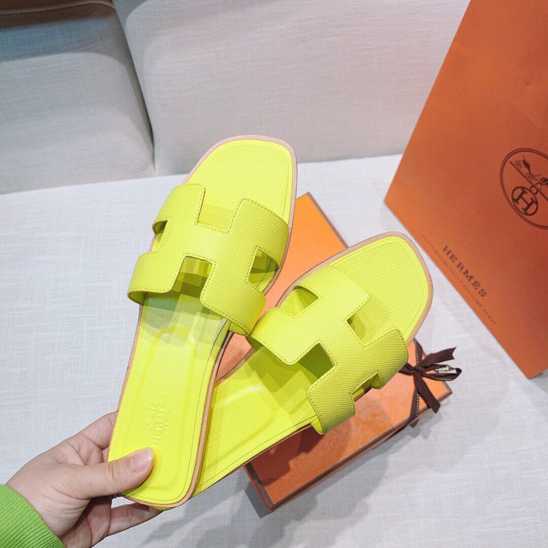 Hermes  Leisure Slippers  - FashionPlug