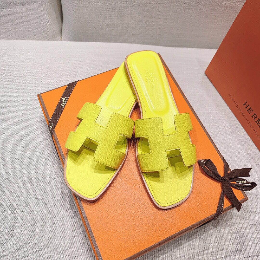 Hermes  Leisure Slippers  - FashionPlug