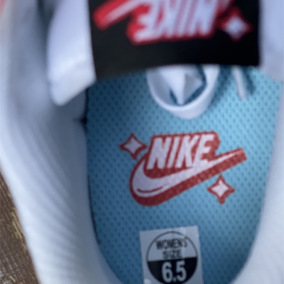 Nike SB Dunk Low  Sneaker     DR9654 001 - FashionPlug