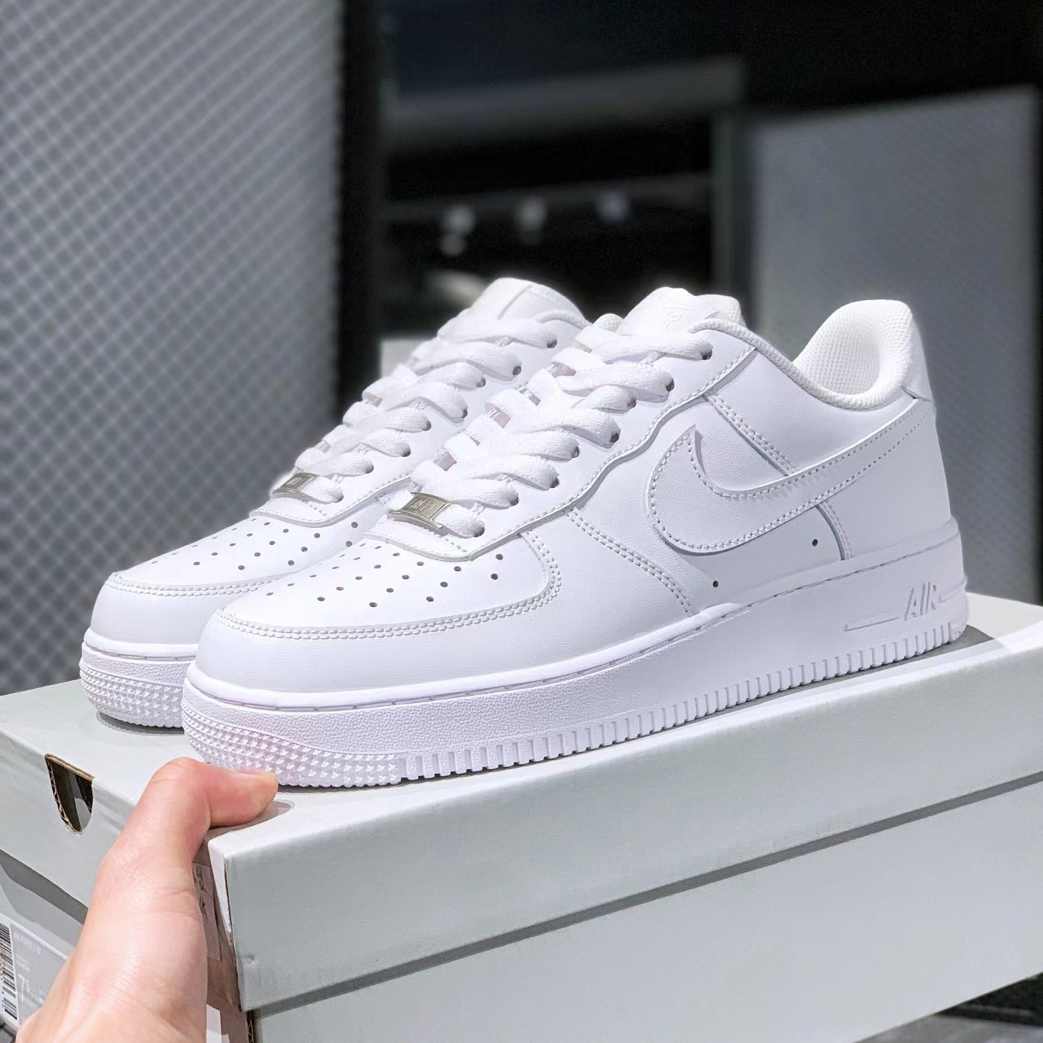 Nike Air Force 1 Low '07   Sneaker   - FashionPlug