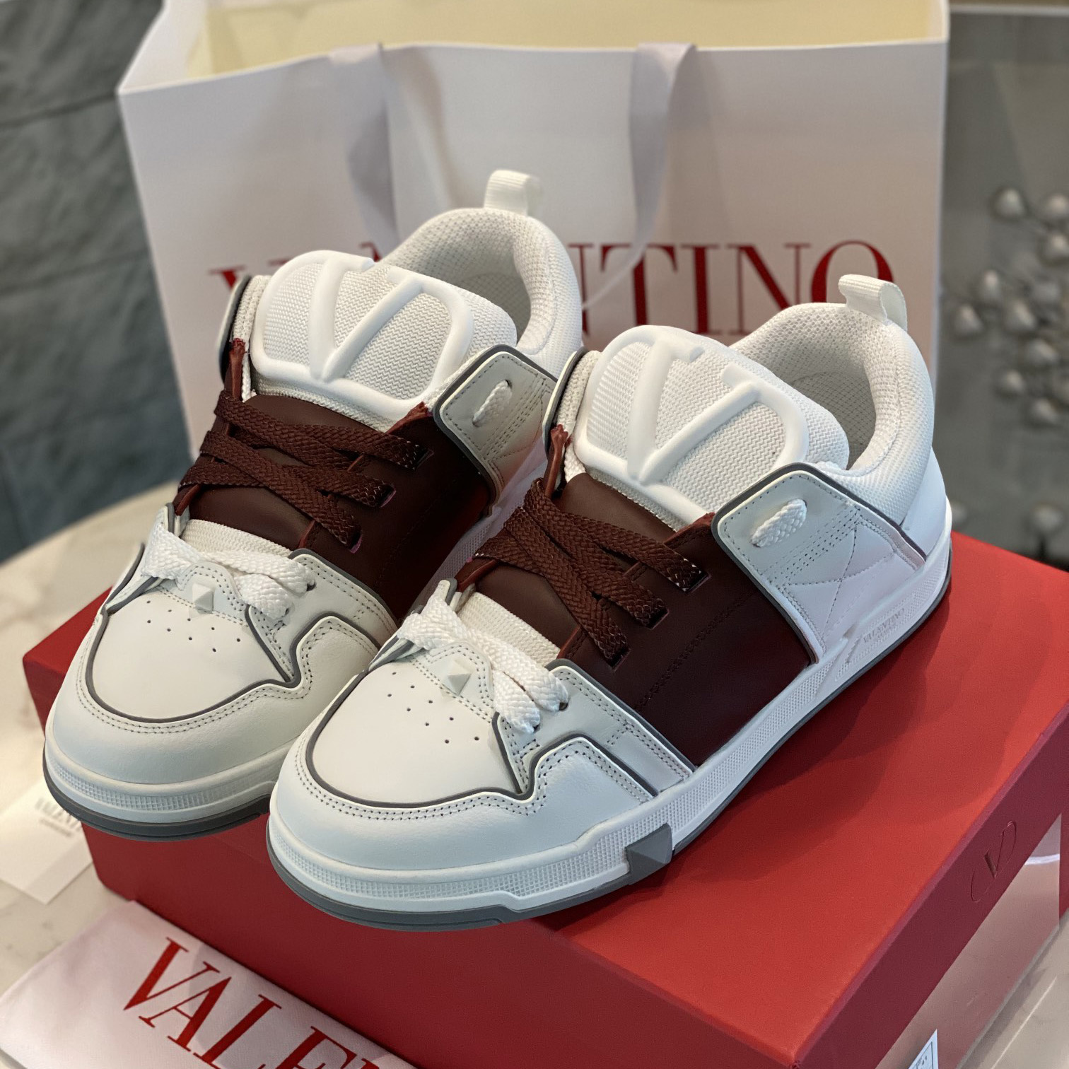 Valenti Open Skate Calfskin And Fabric Sneaker In White/Rubin - FashionPlug