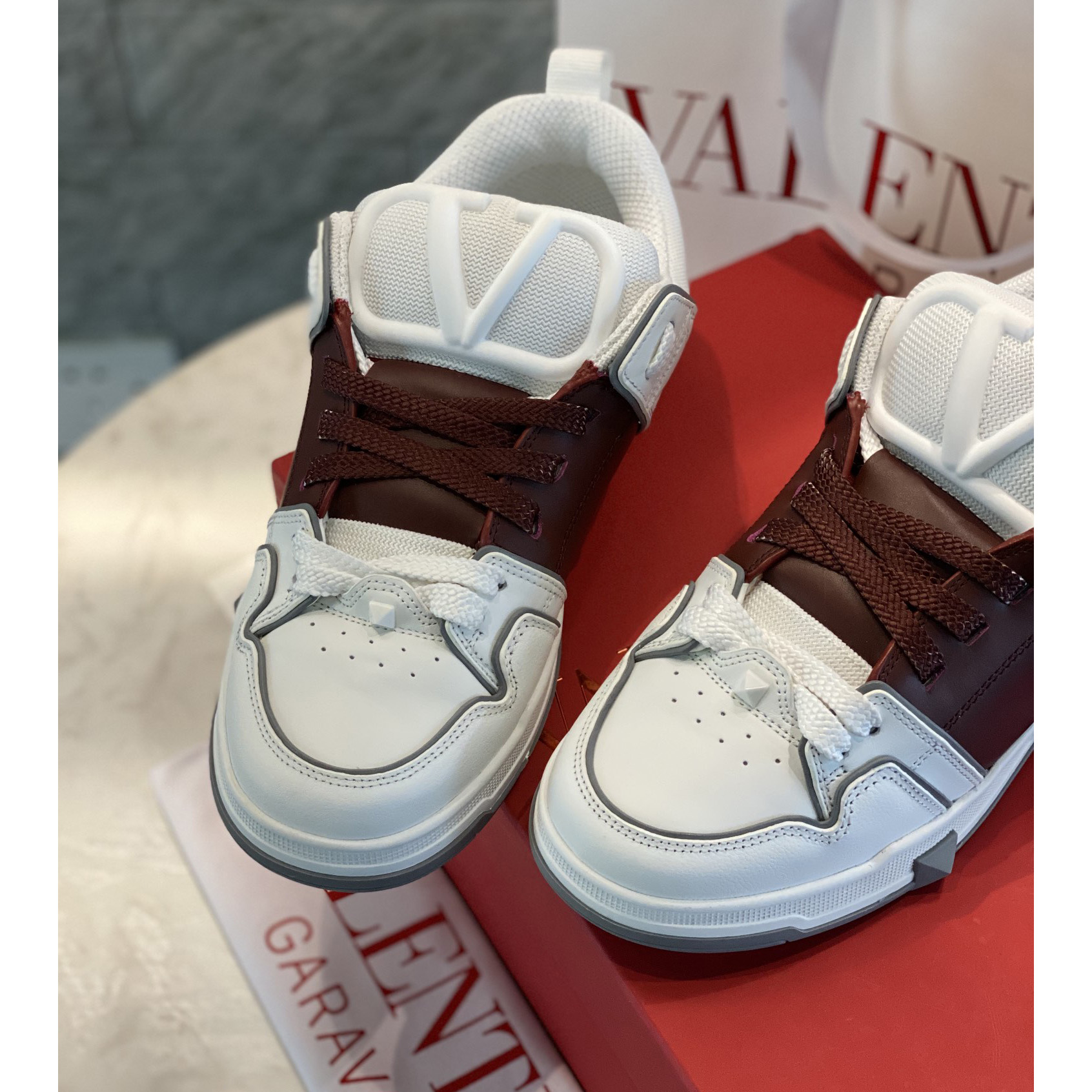 Valenti Open Skate Calfskin And Fabric Sneaker In White/Rubin - FashionPlug