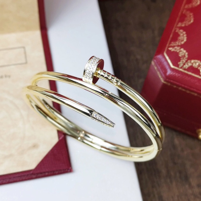 Cartier Juste Un Clou Bracelet - FashionPlug