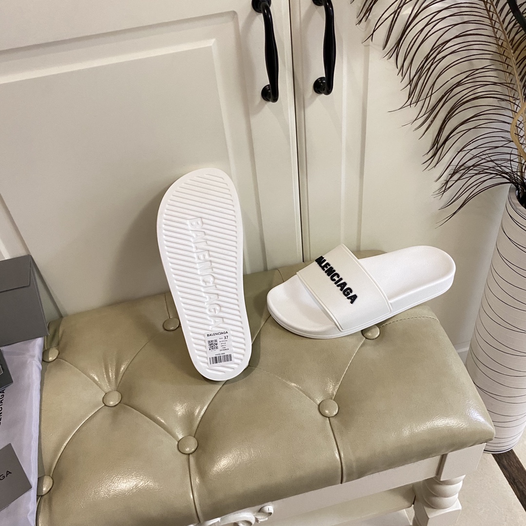 Balenciaga Pool Slide Sandal In White Smooth Rubber With Black 3D Balenciaga Logo - FashionPlug