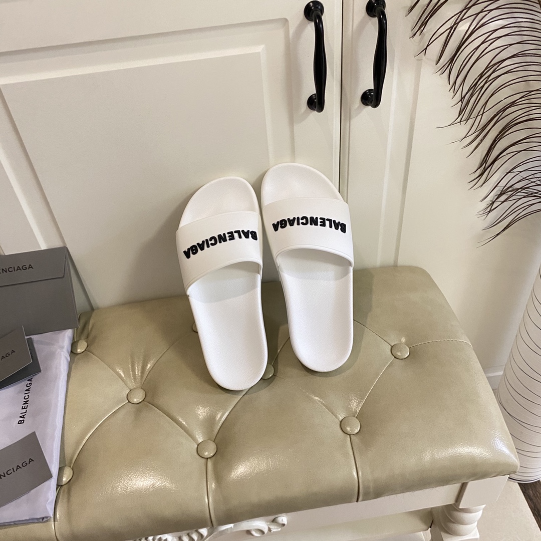 Balenciaga Pool Slide Sandal In White Smooth Rubber With Black 3D Balenciaga Logo - FashionPlug