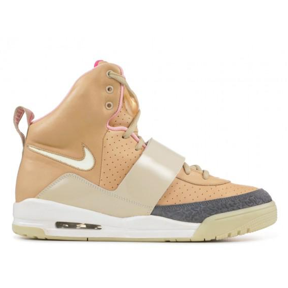 Nike x Yezzy Sneaker - FashionPlug