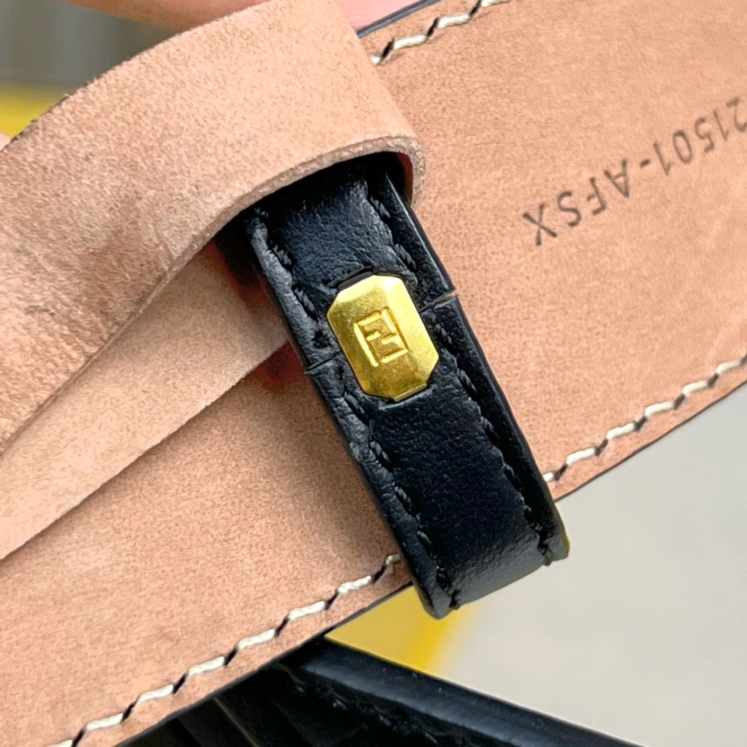 Fendi Leather Belt  - FashionPlug