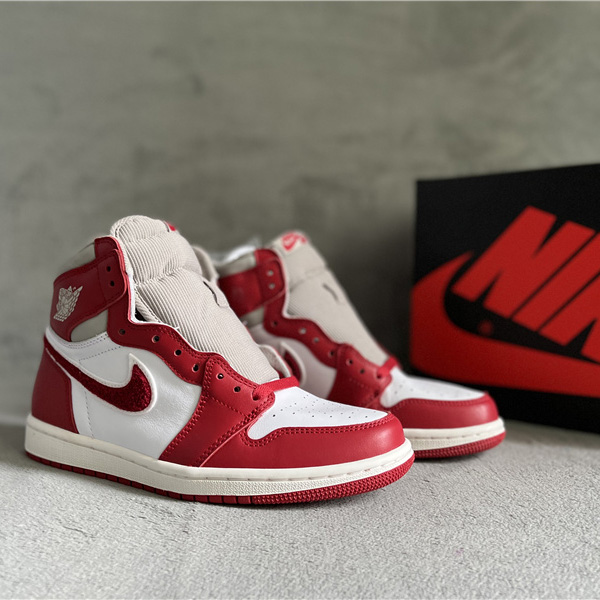 Air Jordan 1 High OG WMNS “Newstalgia”  Sneaker  DJ4891-061 - FashionPlug