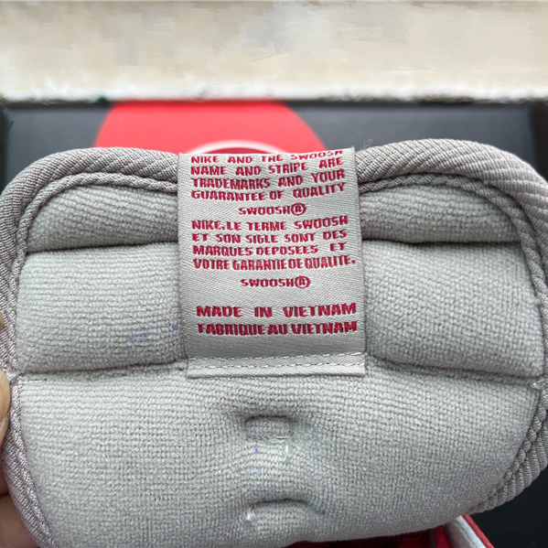 Air Jordan 1 High OG WMNS “Newstalgia”  Sneaker  DJ4891-061 - FashionPlug