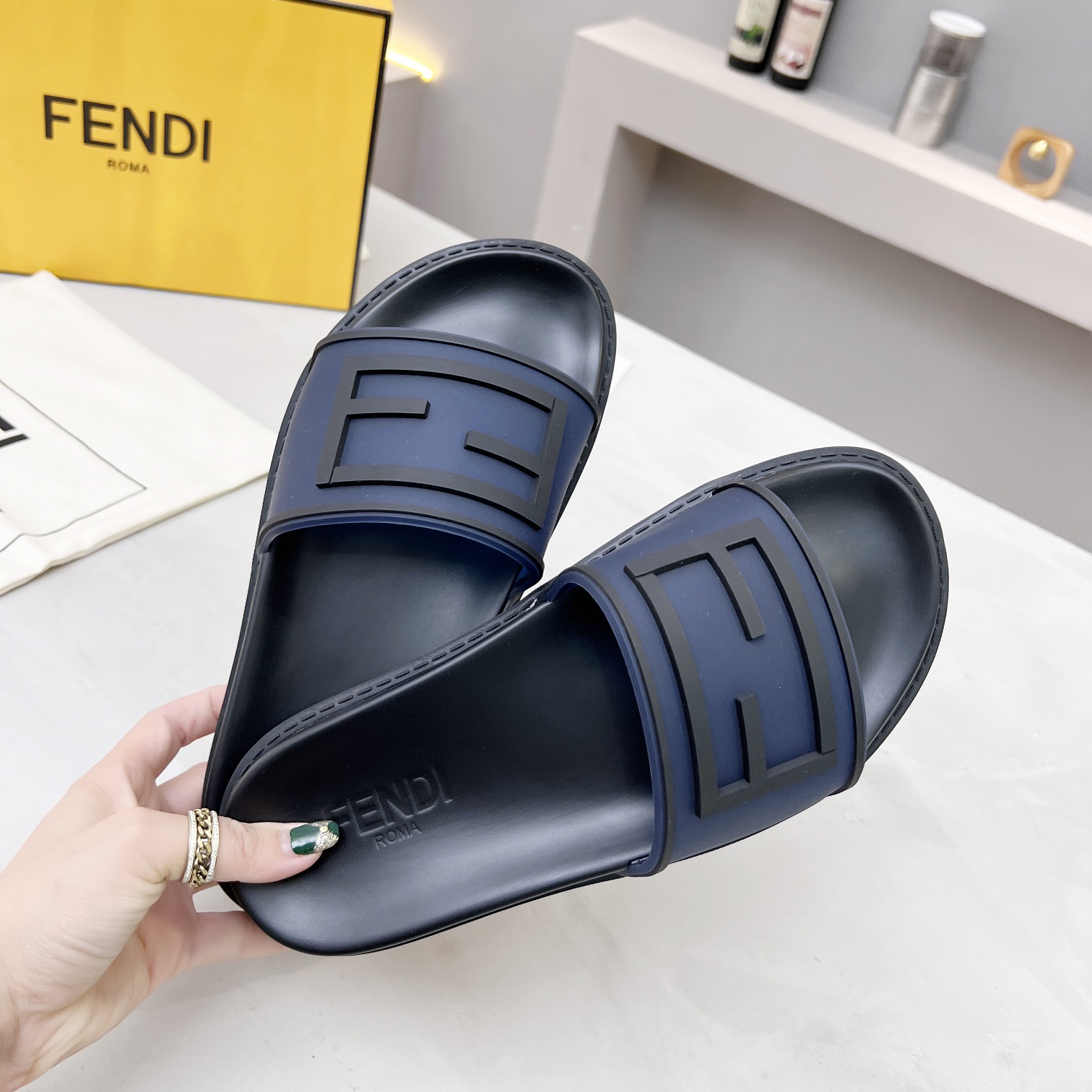 Fendi Baguette Slides - FashionPlug