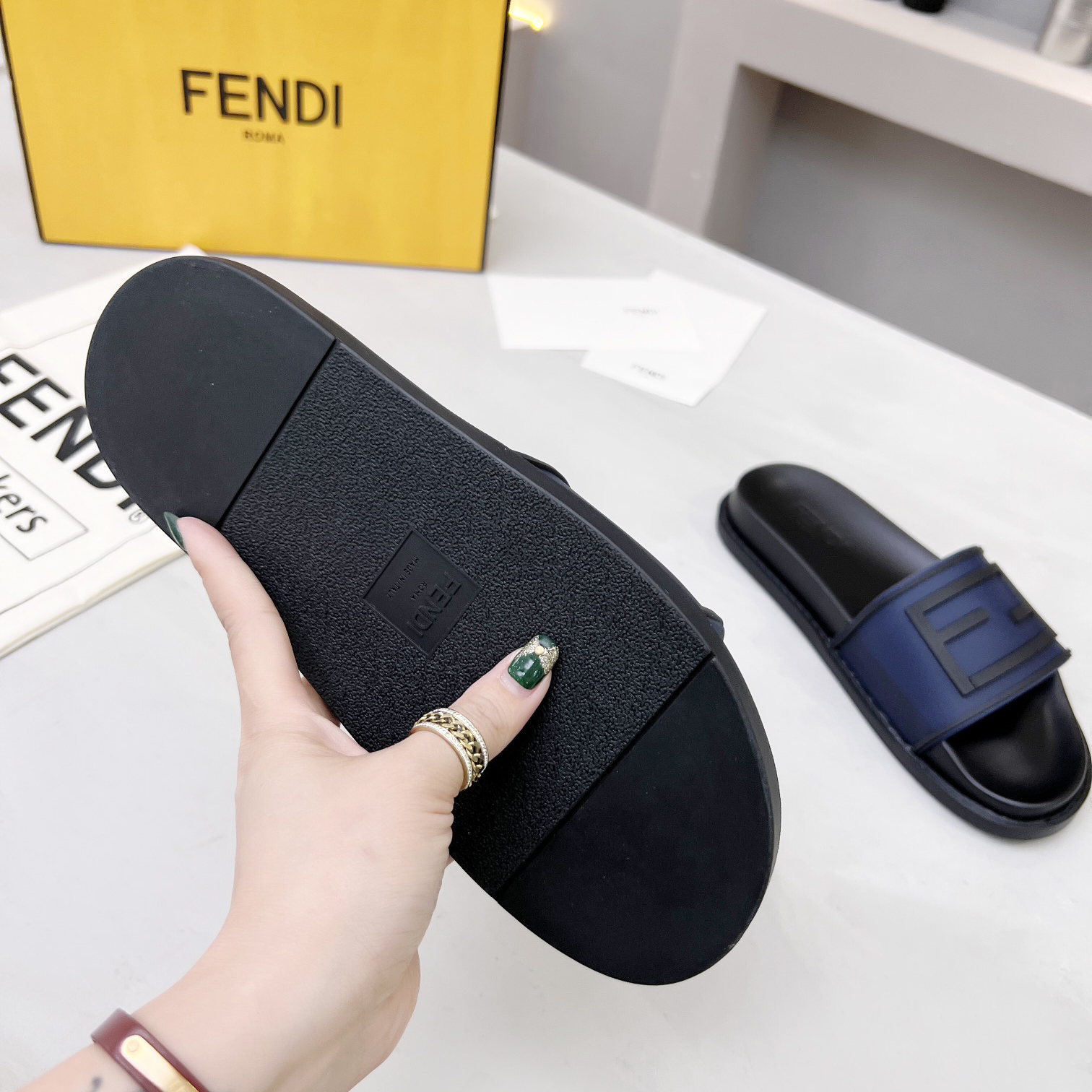 Fendi Baguette Slides - FashionPlug