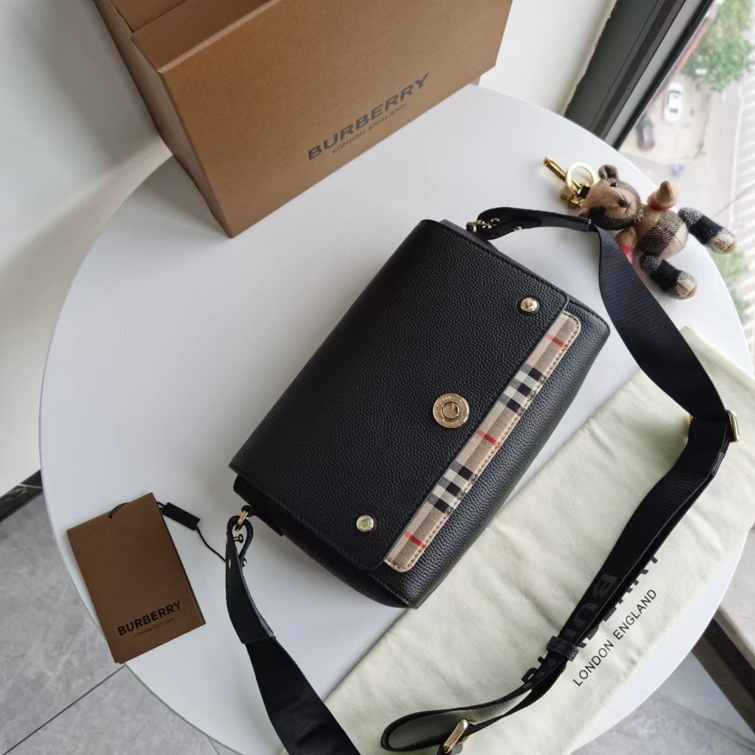 Burberry Hackberry Leather Cross -Body Bag (25-18-8.5cm) - FashionPlug