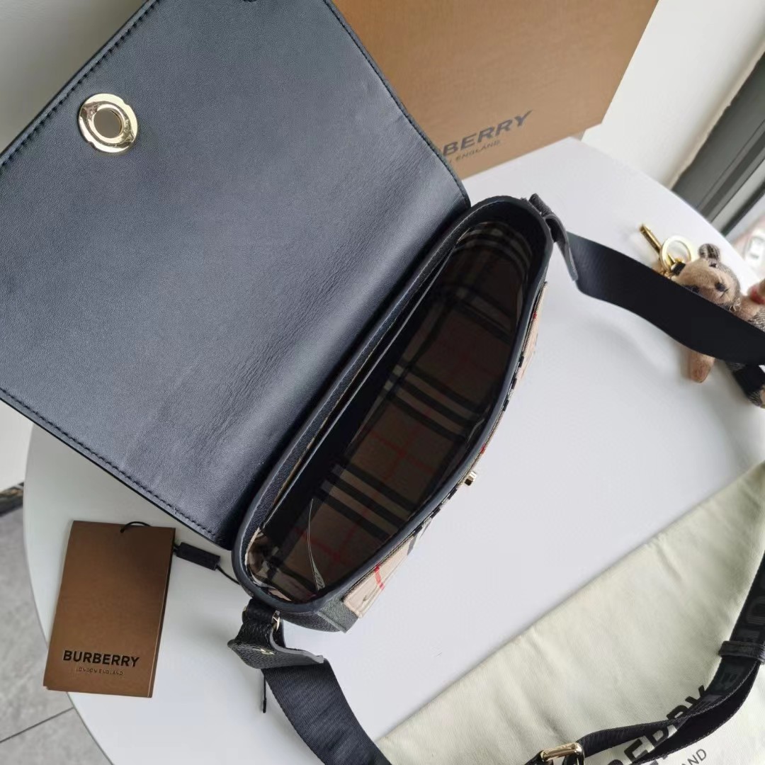 Burberry Hackberry Leather Cross -Body Bag (25-18-8.5cm) - FashionPlug
