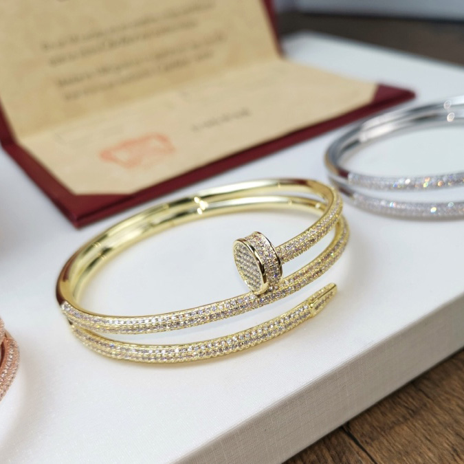 Cartier Juste Un Clou Bracelet - FashionPlug