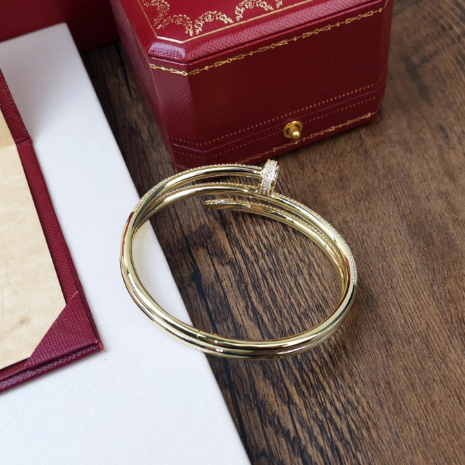 Cartier Juste Un Clou Bracelet - FashionPlug