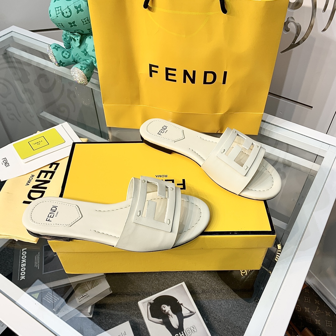 Fendi Signature Beige Leather Slides - FashionPlug
