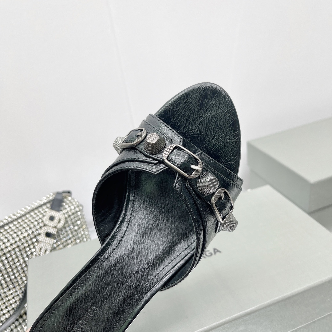 Balenciaga Cagole 50mm Sandal In Black Arena Lambskin - FashionPlug