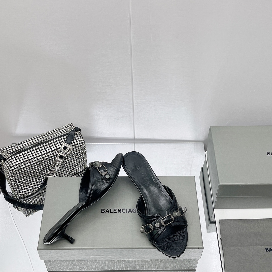 Balenciaga Cagole 50mm Sandal In Black Arena Lambskin - FashionPlug