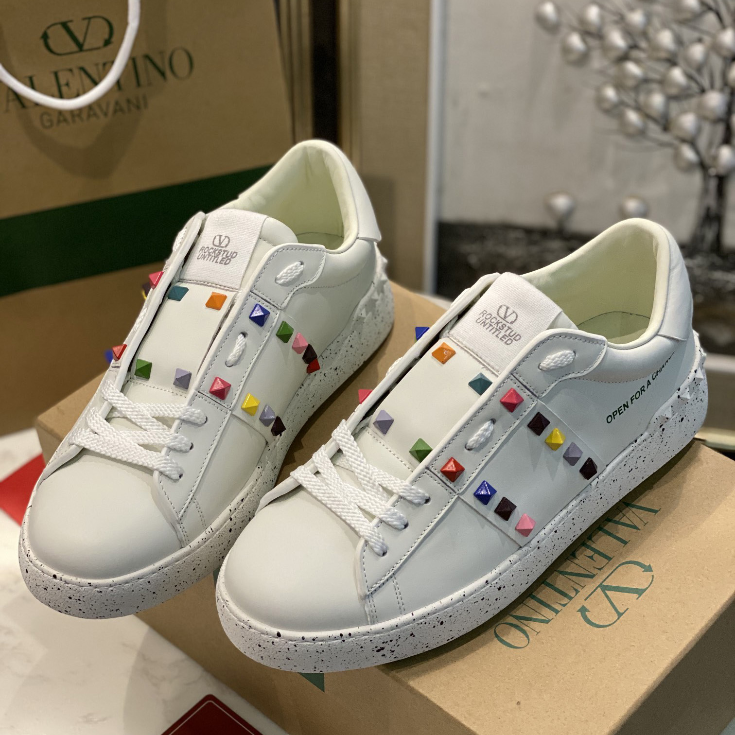 Valenti  Open For A Change Sneaker In Bio-Based Material In White/Multicolor - FashionPlug