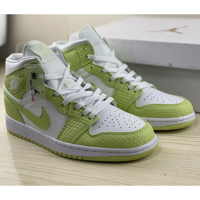 Air Jordan 1 Top Sneaker  DV2959-113 - FashionPlug