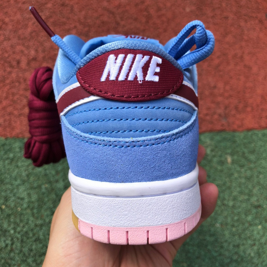  Nike SB Dunk Low PRM Phillies Sneakers   DQ4040-400 - FashionPlug