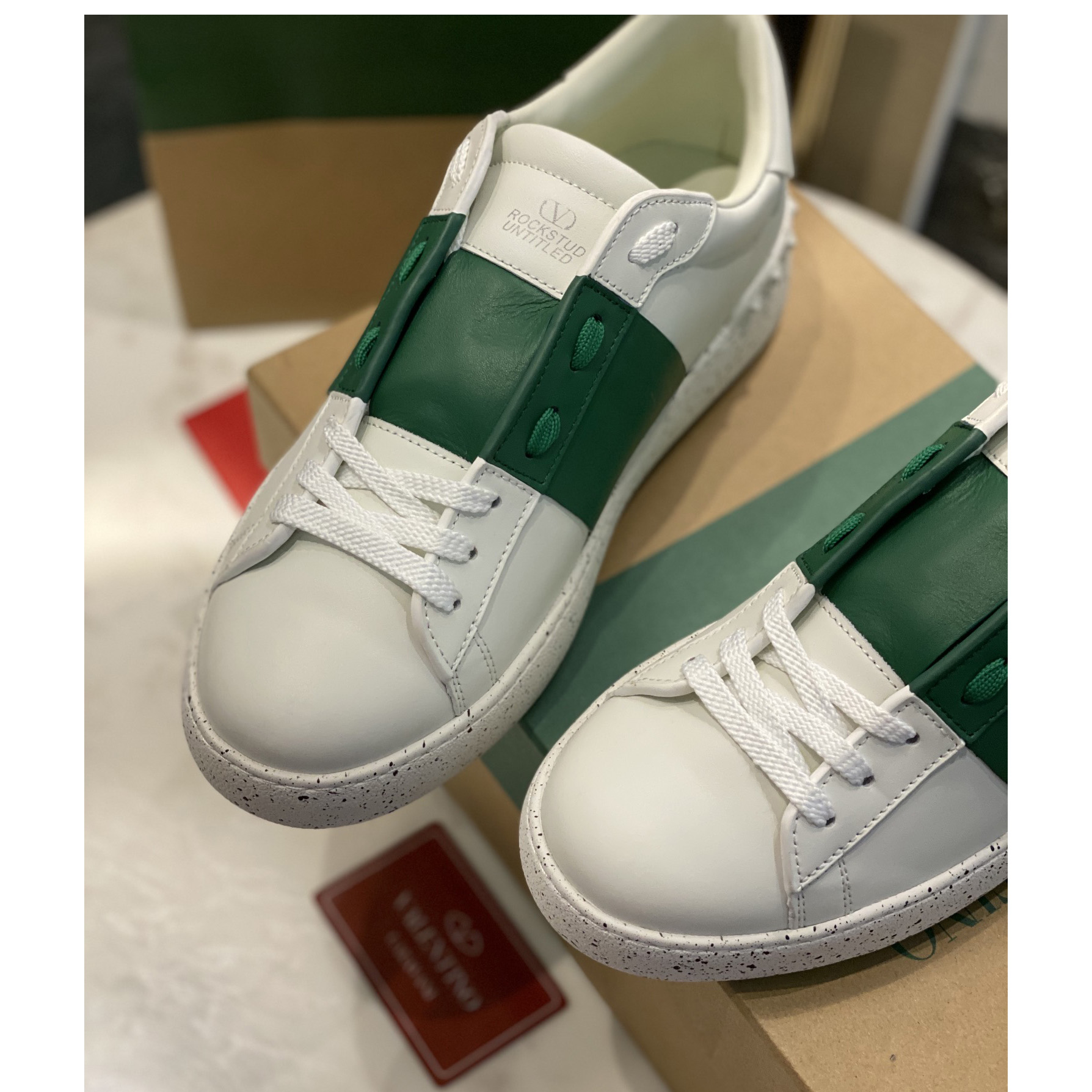 Valenti Open For A Change Sneaker In Bio-Based Material In White/Green - FashionPlug