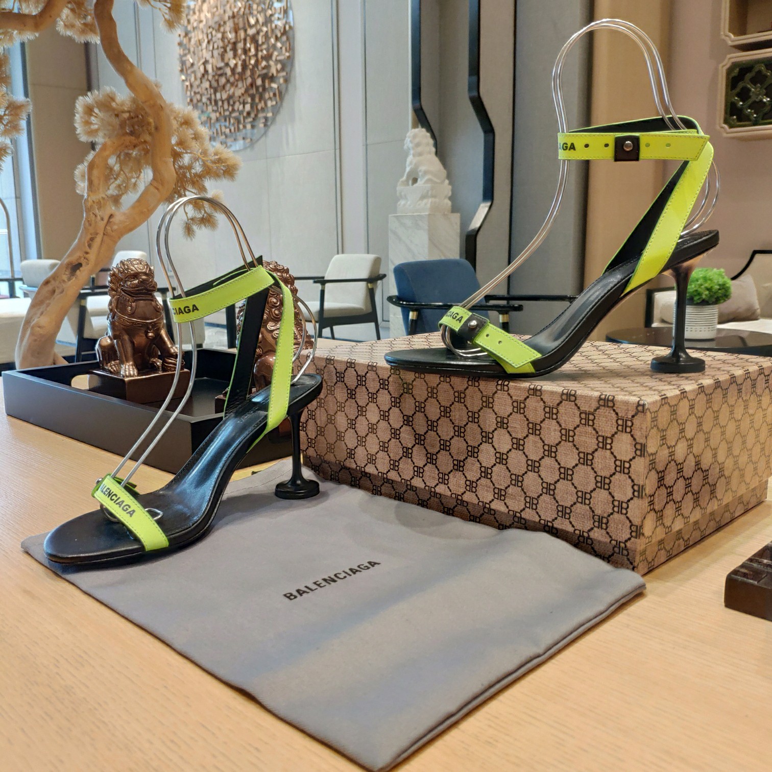 Balenciaga Afterhour 90mm Sandal In Neon Yellow And Black Smooth Calfskin - FashionPlug
