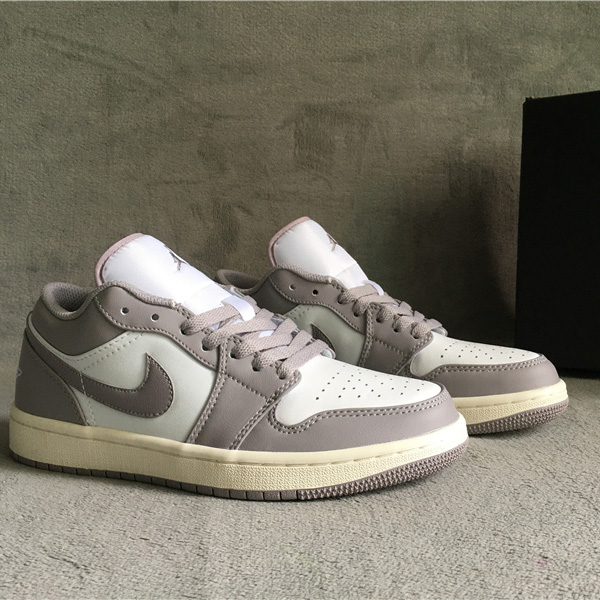 Air Jordan 1 Low Sneaker     553560-053 - FashionPlug