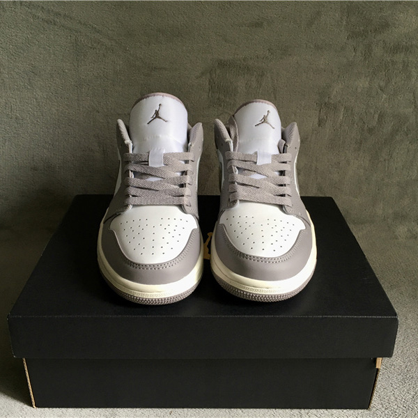 Air Jordan 1 Low Sneaker     553560-053 - FashionPlug