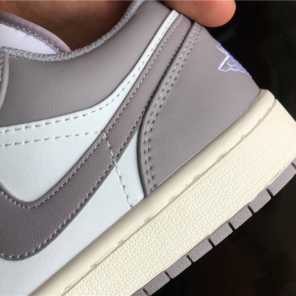 Air Jordan 1 Low Sneaker     553560-053 - FashionPlug