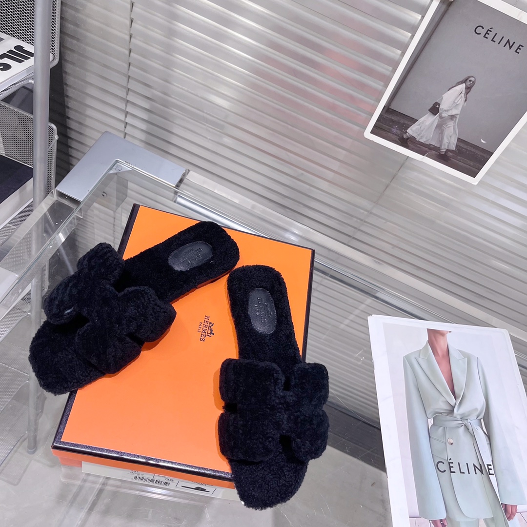 Hermes Oran Sandal - FashionPlug