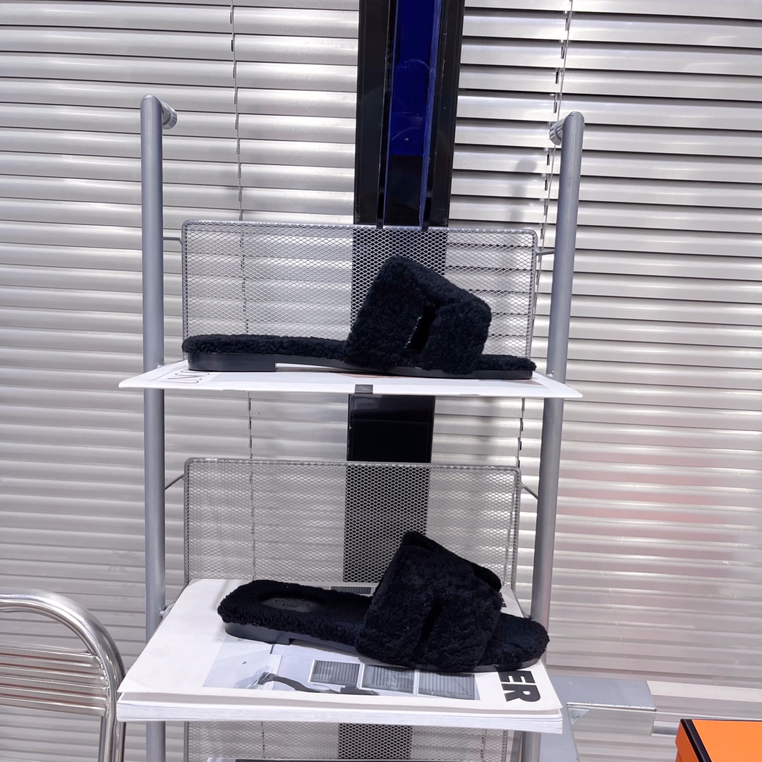 Hermes Oran Sandal - FashionPlug