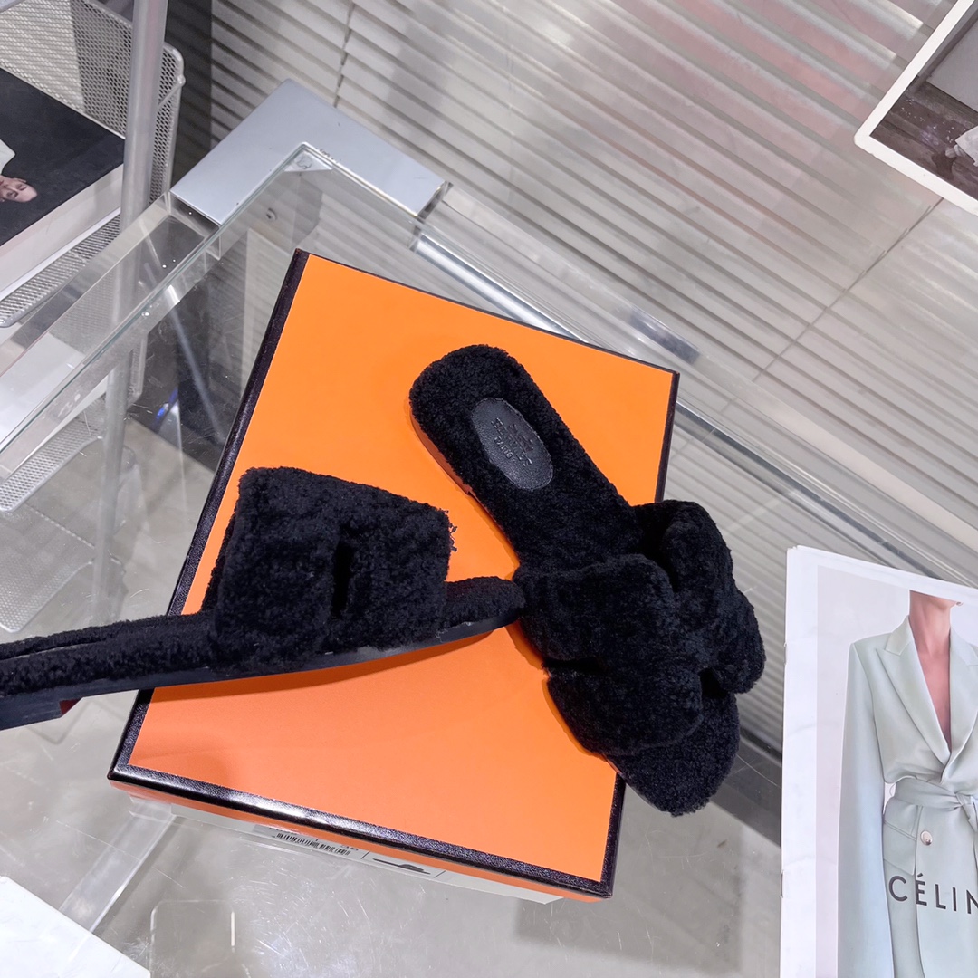 Hermes Oran Sandal - FashionPlug