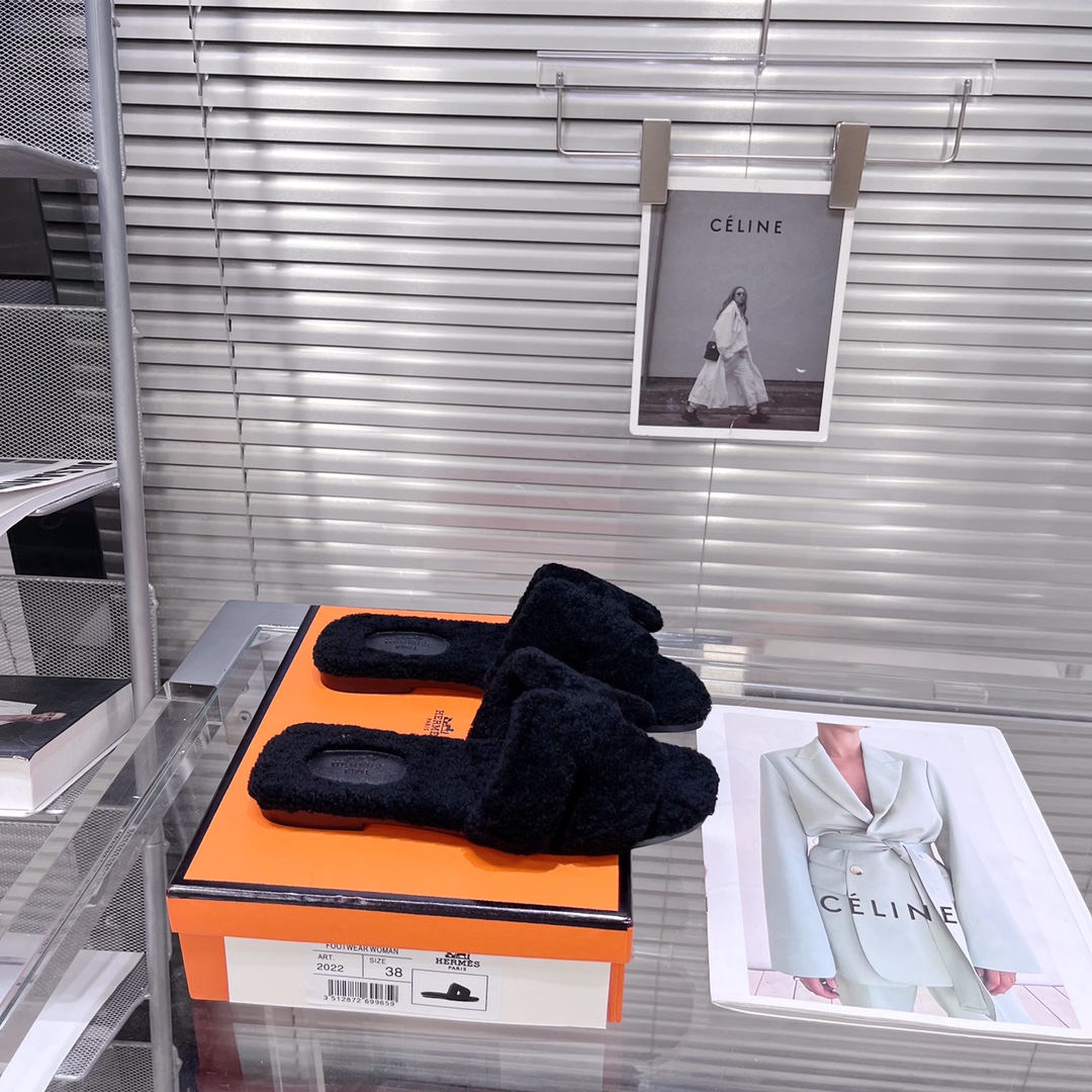 Hermes Oran Sandal - FashionPlug