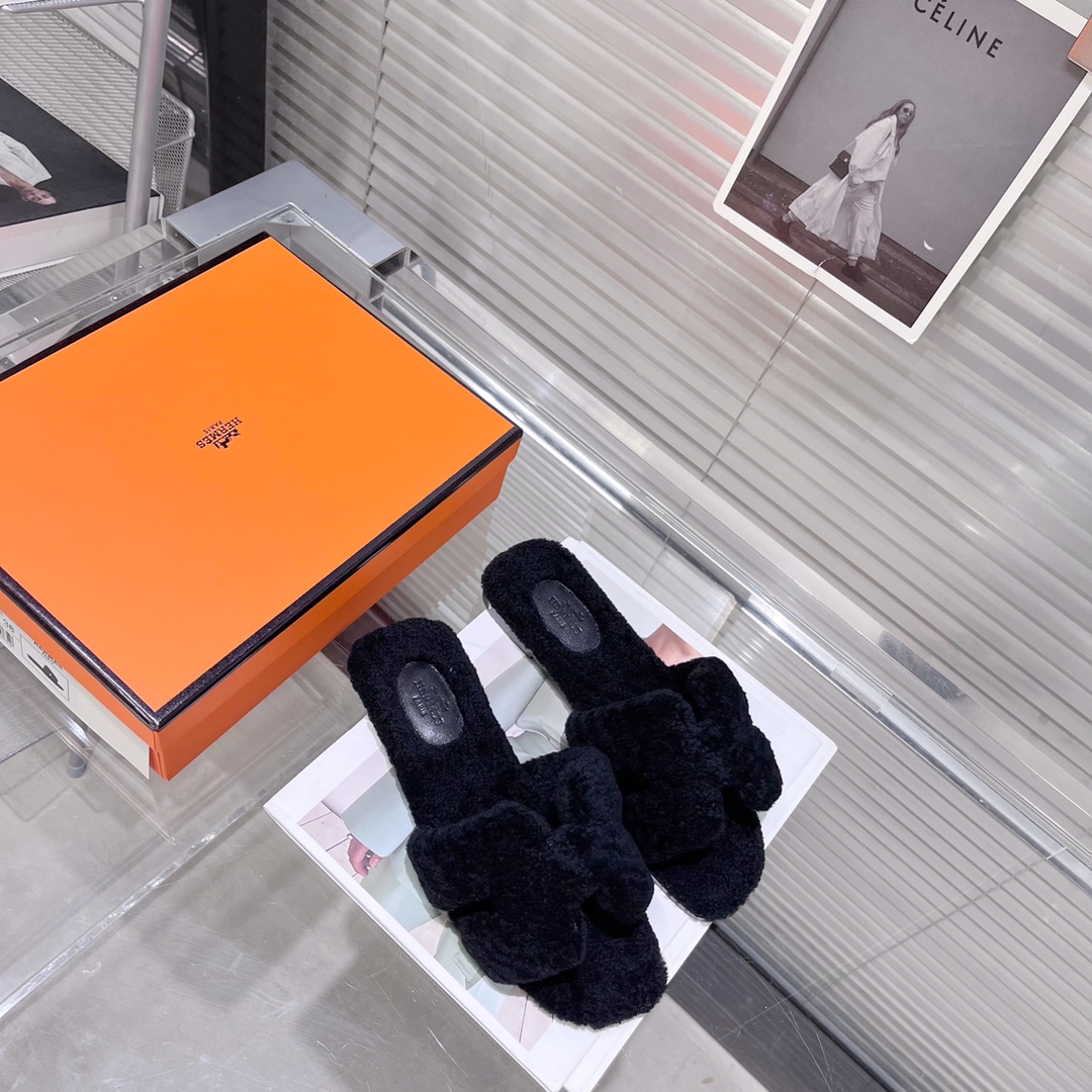 Hermes Oran Sandal - FashionPlug