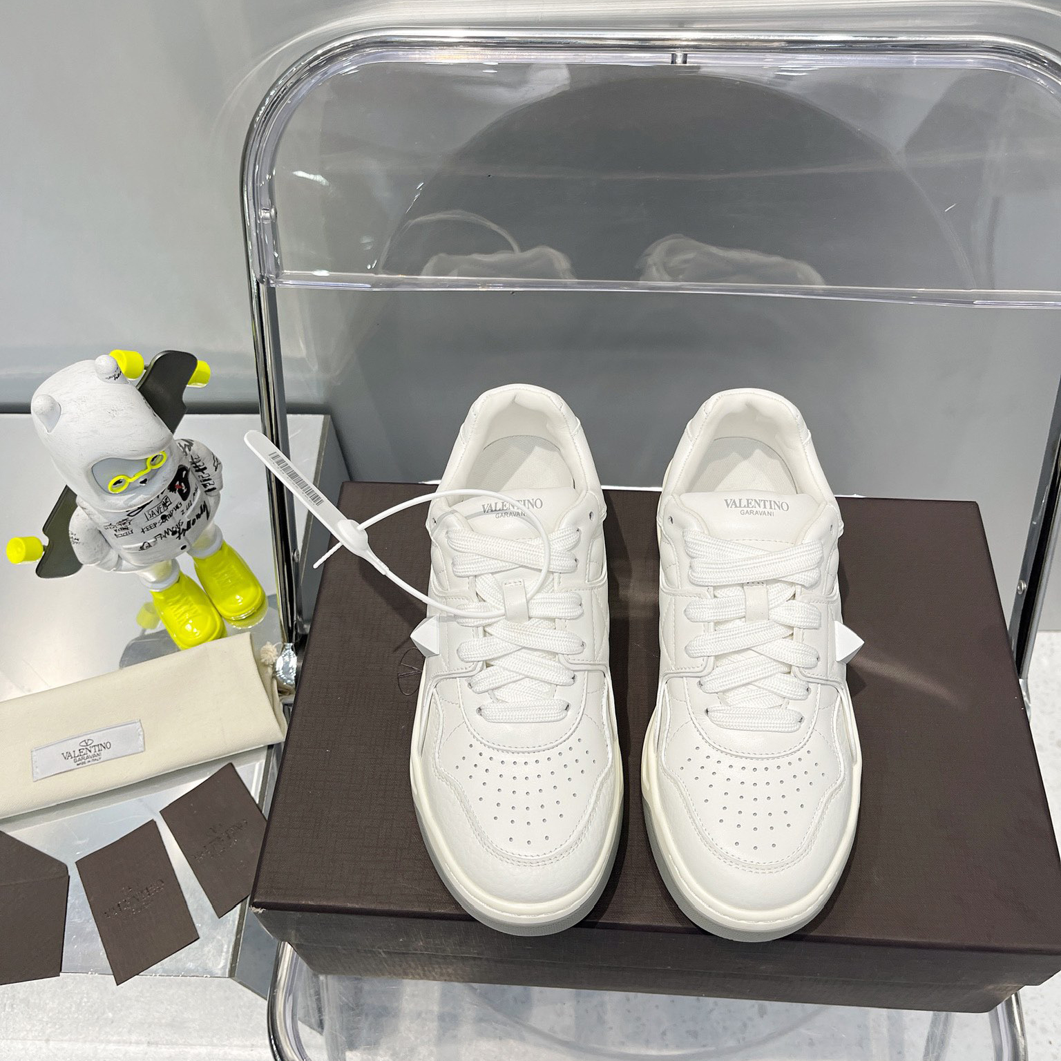 Valenti One Stud Low-Top Calfskin Sneaker - FashionPlug