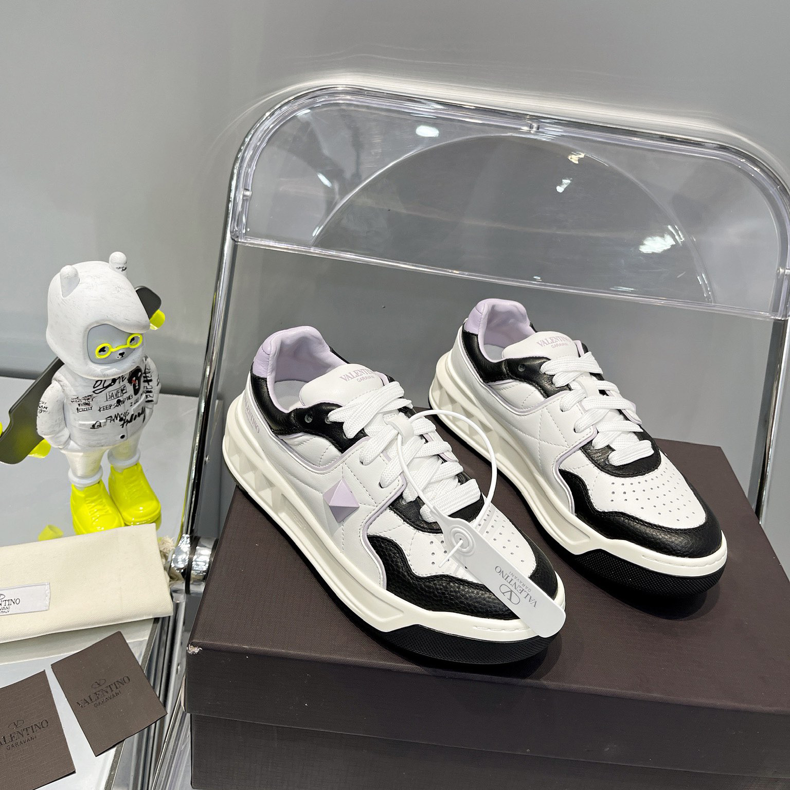 Valenti One Stud Low-Top Calfskin Sneaker - FashionPlug