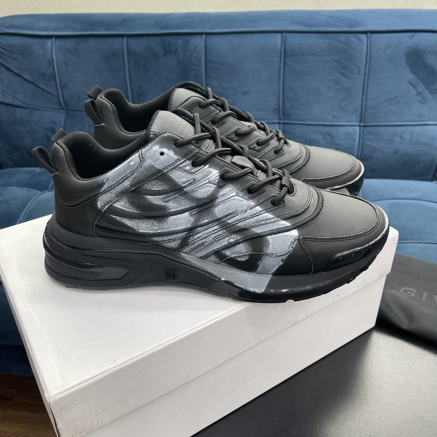 Givenchy Logo Sneakers In Black - FashionPlug