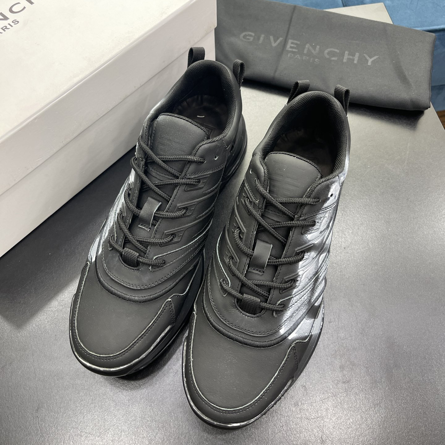 Givenchy Logo Sneakers In Black - FashionPlug