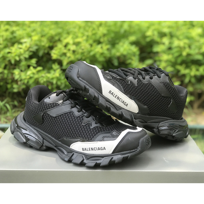 Balenciaga Phantom Trainer Low-Top Sneaker Black/White  - FashionPlug