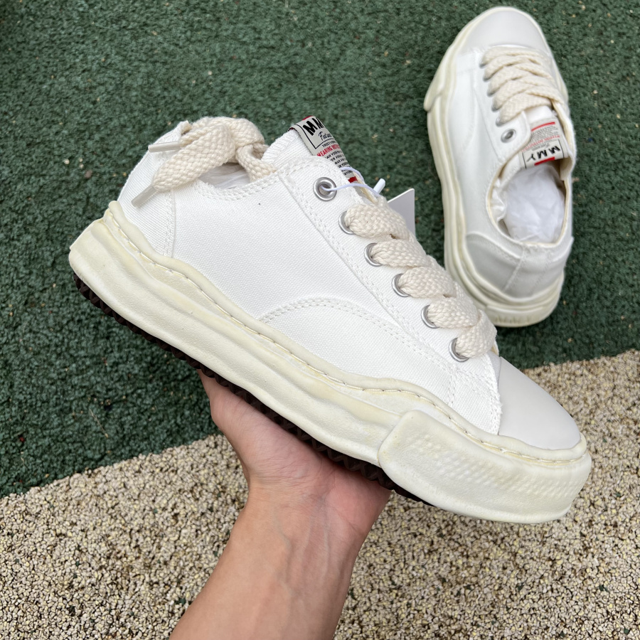 Maison Mihara Yasuhiro Wayne Original Sole Leather Low Sneaker - FashionPlug