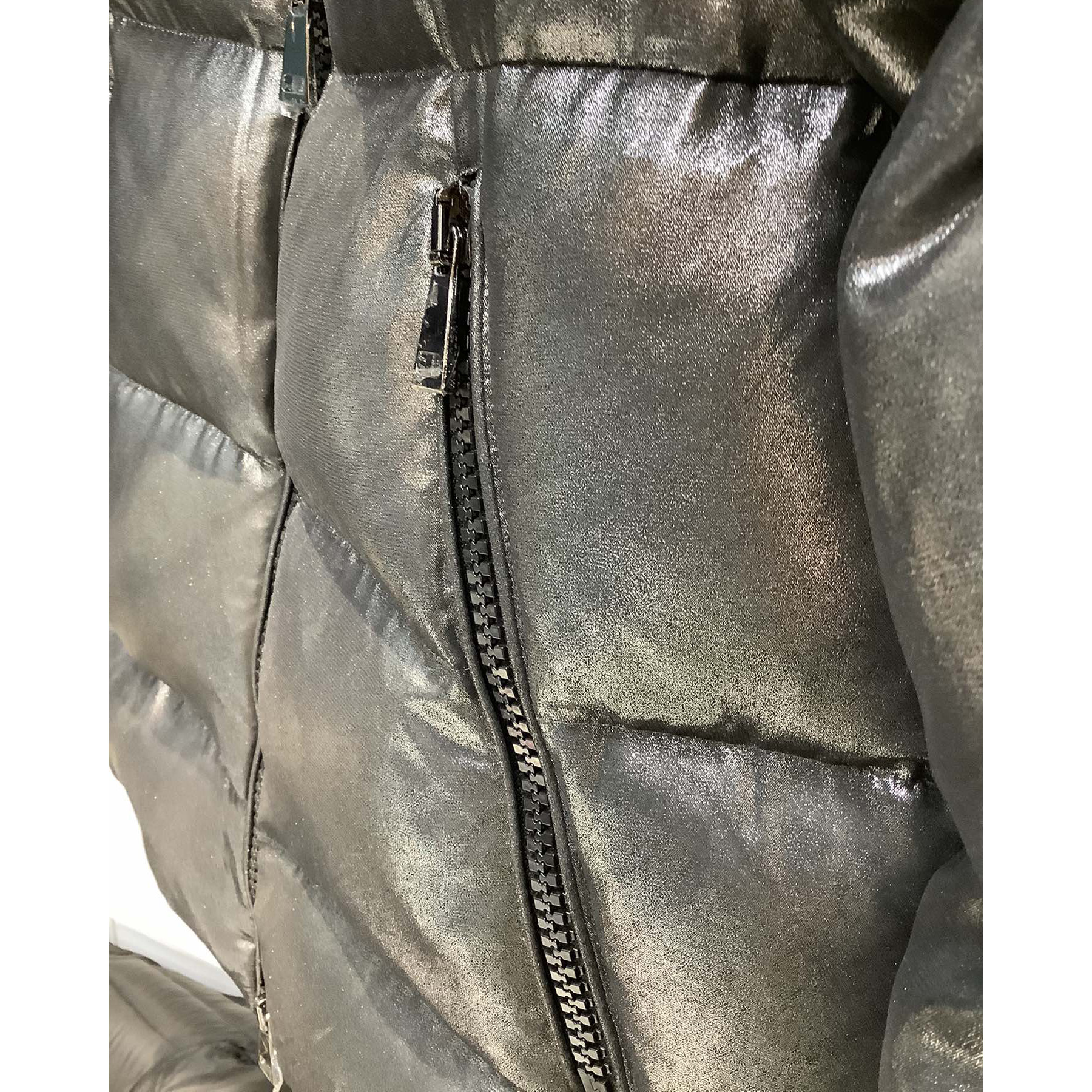 Moncler Laiche Short Down Jacket - FashionPlug