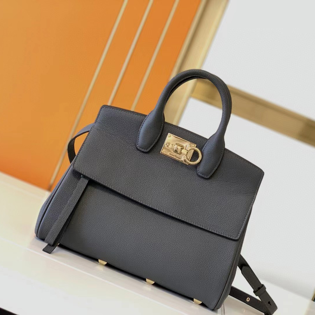 Ferragamo Studio Soft Bag(29-25-14.5cm)   21H159 - FashionPlug
