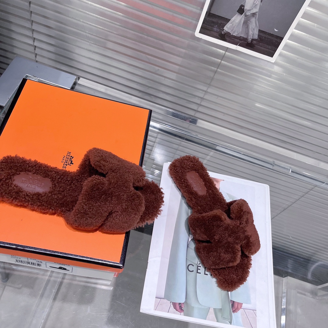 Hermes Oran Sandal - FashionPlug